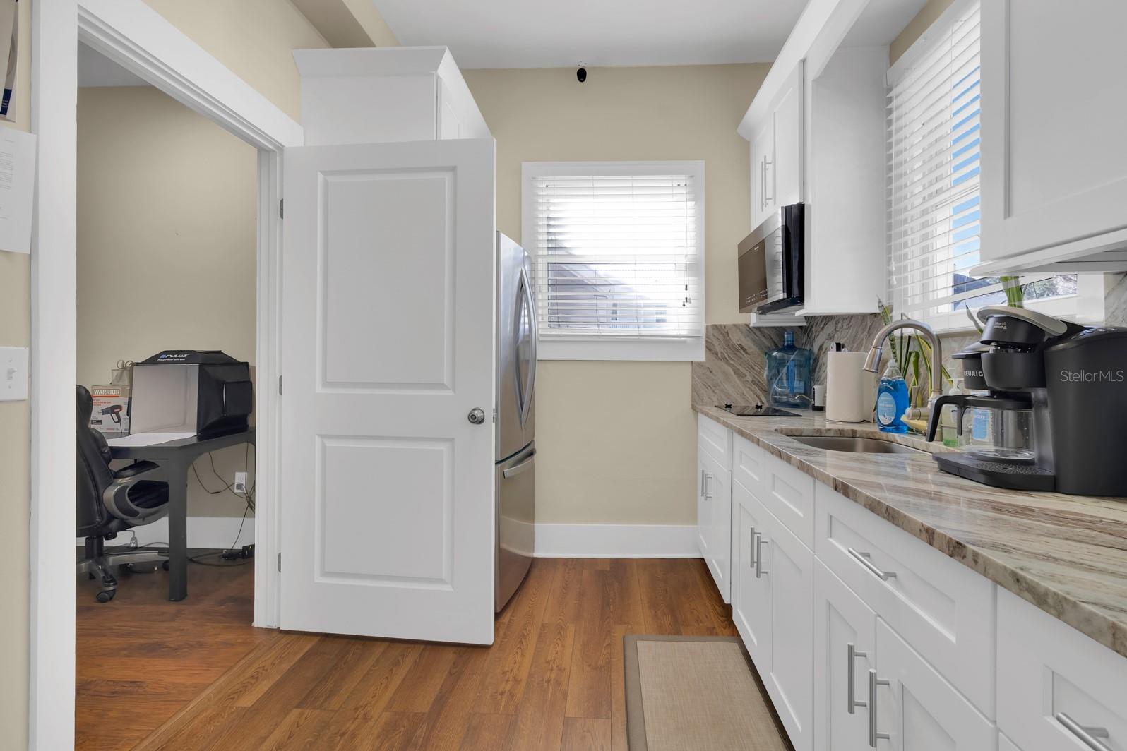 Image 23 of 35 For 802 Mabbette St