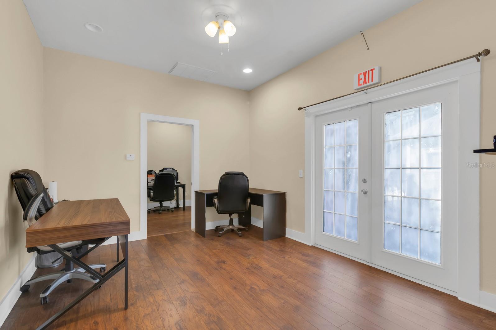 Image 27 of 35 For 802 Mabbette St