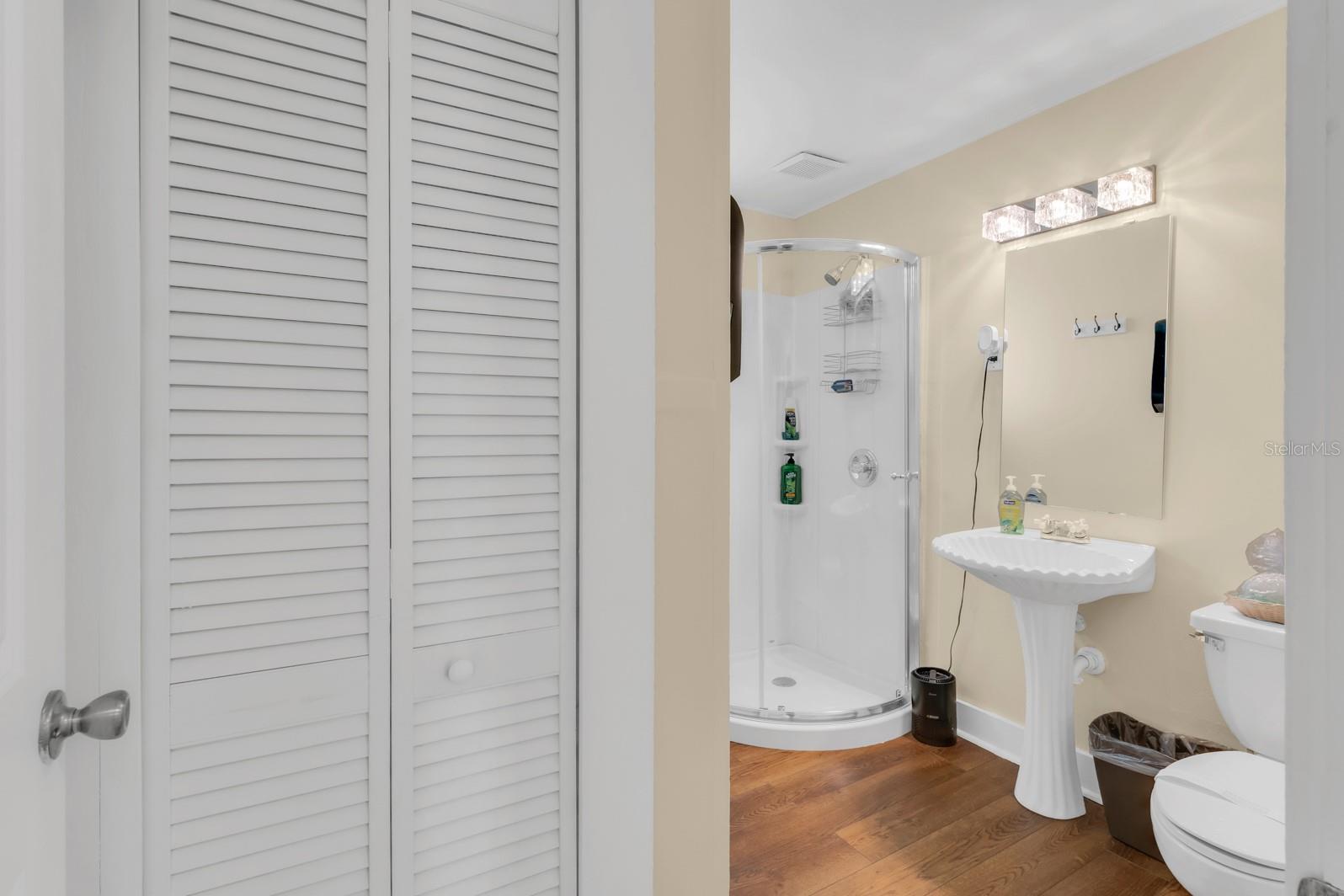 Image 29 of 35 For 802 Mabbette St