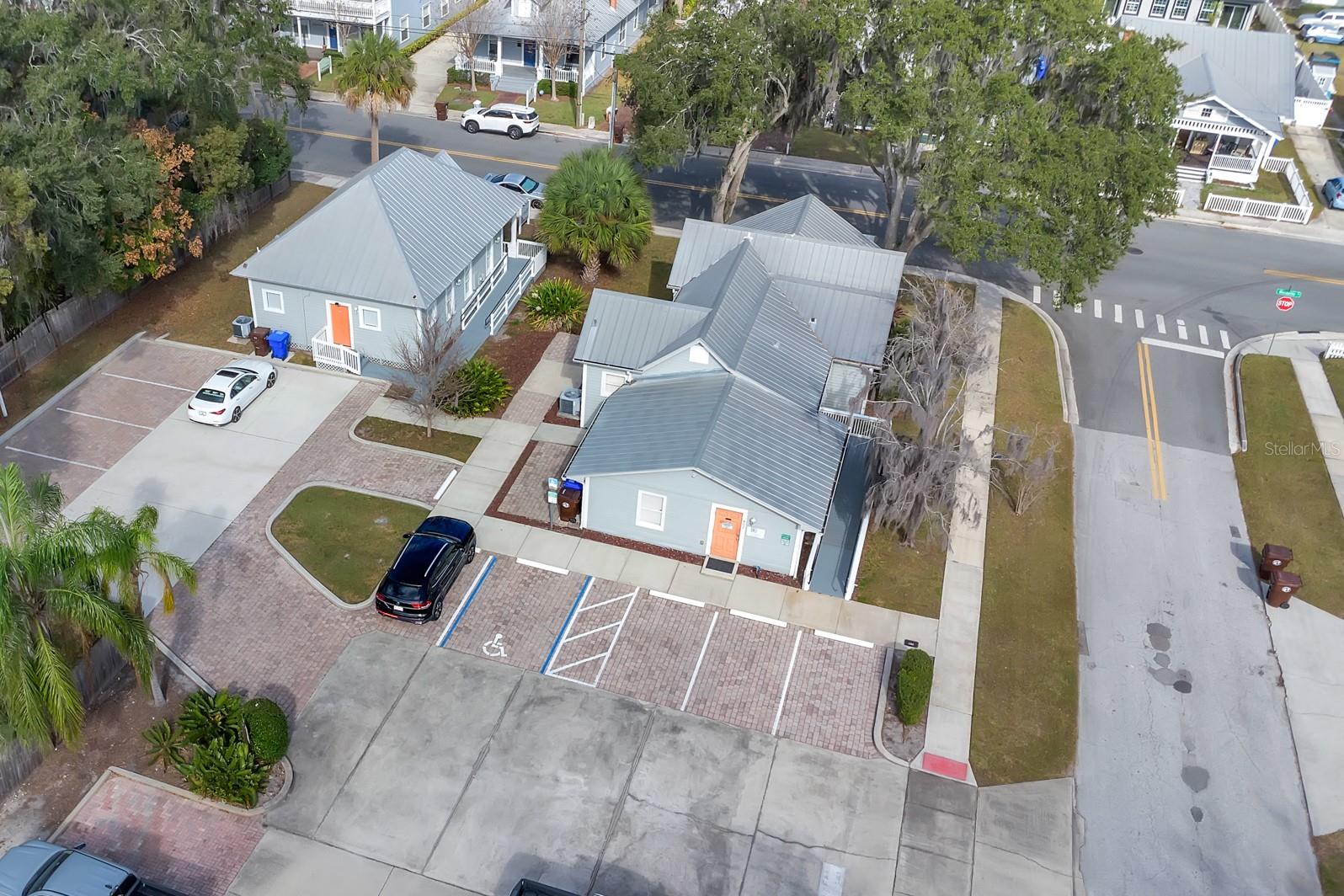 Image 7 of 35 For 802 Mabbette St