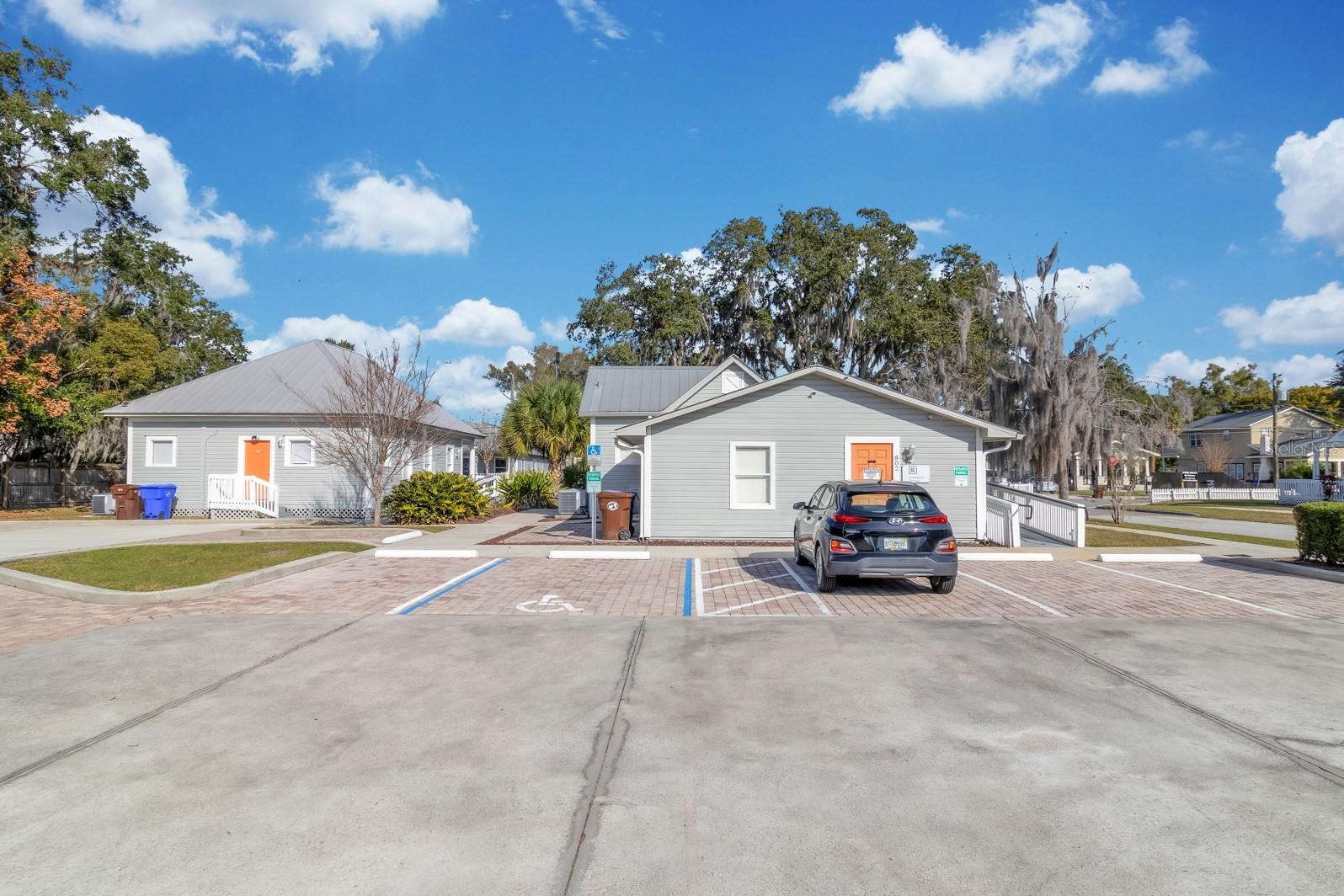 Image 9 of 35 For 802 Mabbette St