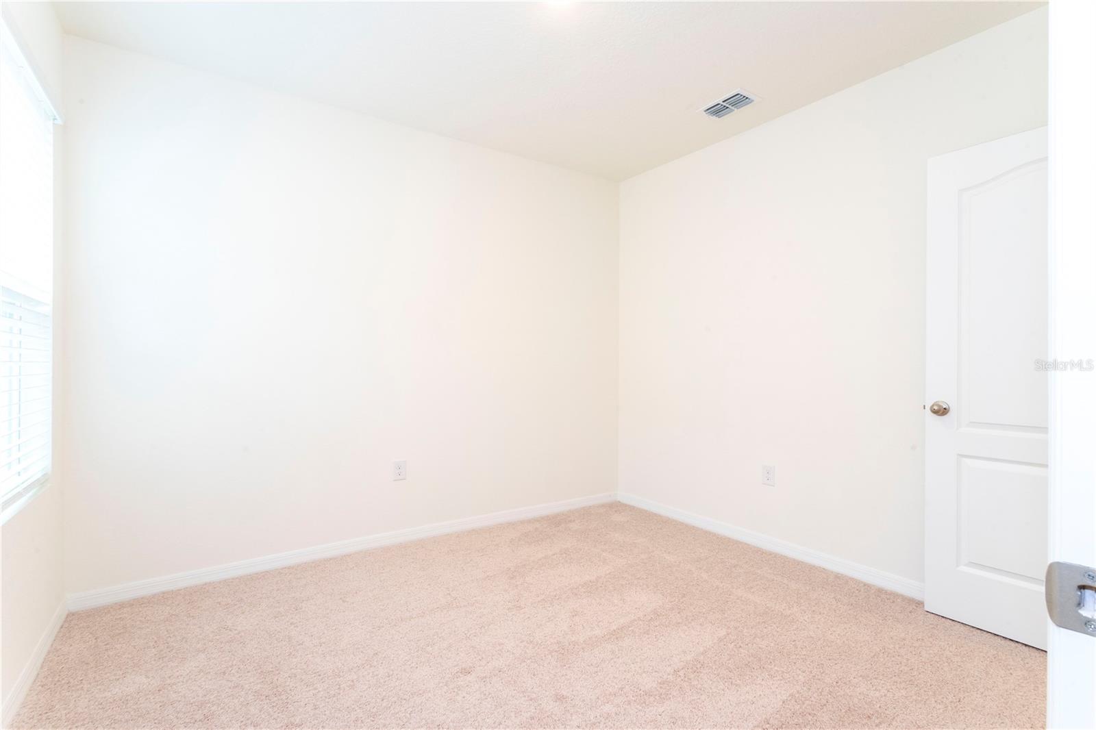 Image 29 of 66 For 2847 Common Crane Court