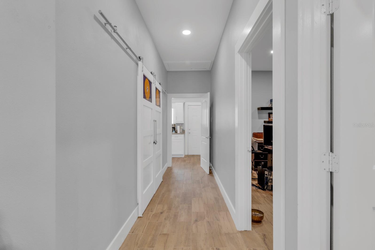 Image 17 of 24 For 808 Mabbette Street