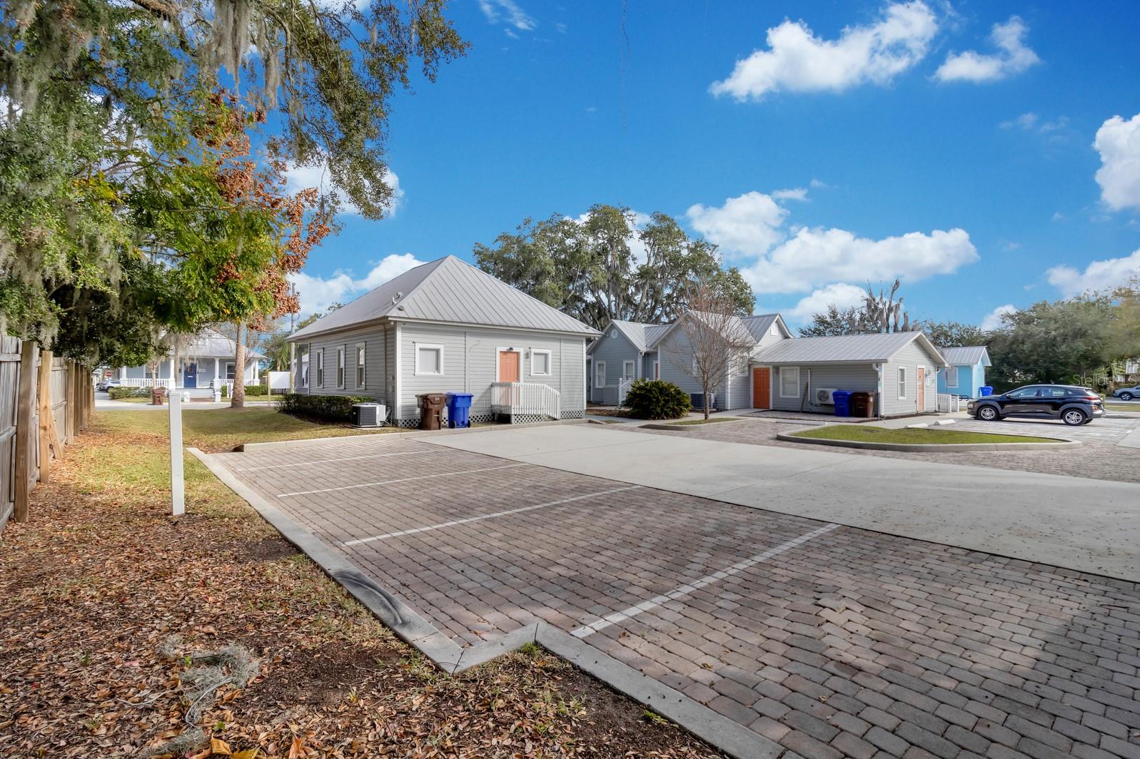 Image 9 of 24 For 808 Mabbette Street