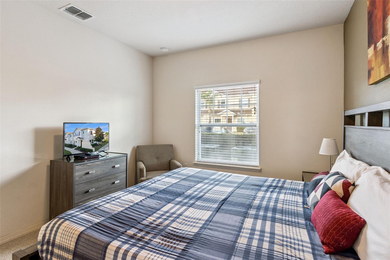 Image 16 of 51 For 3222 Cupid Place