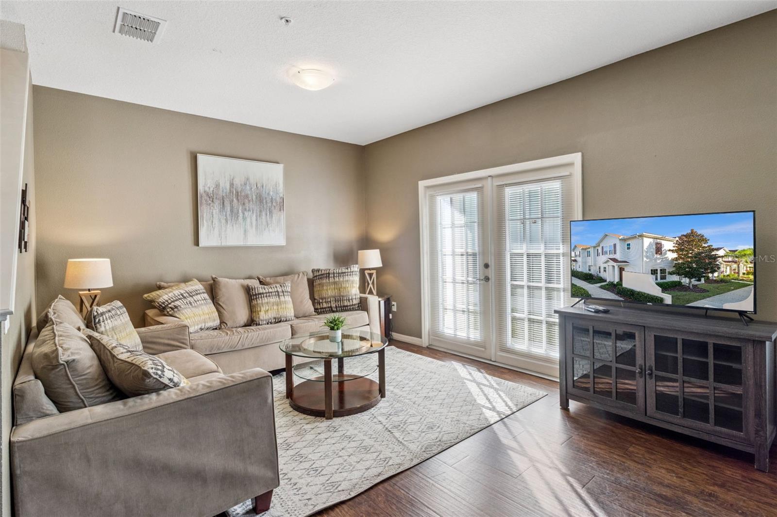 Image 4 of 51 For 3222 Cupid Place