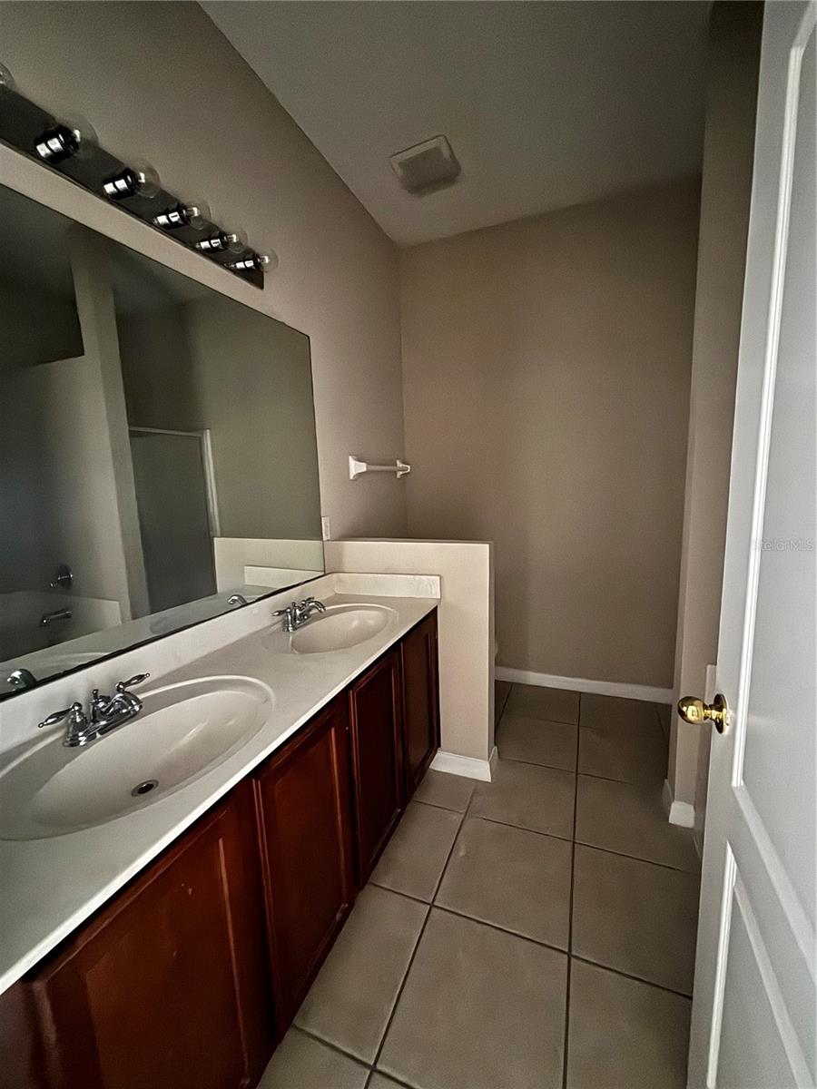 Image 7 of 12 For 4317 Creeks Run Boulevard