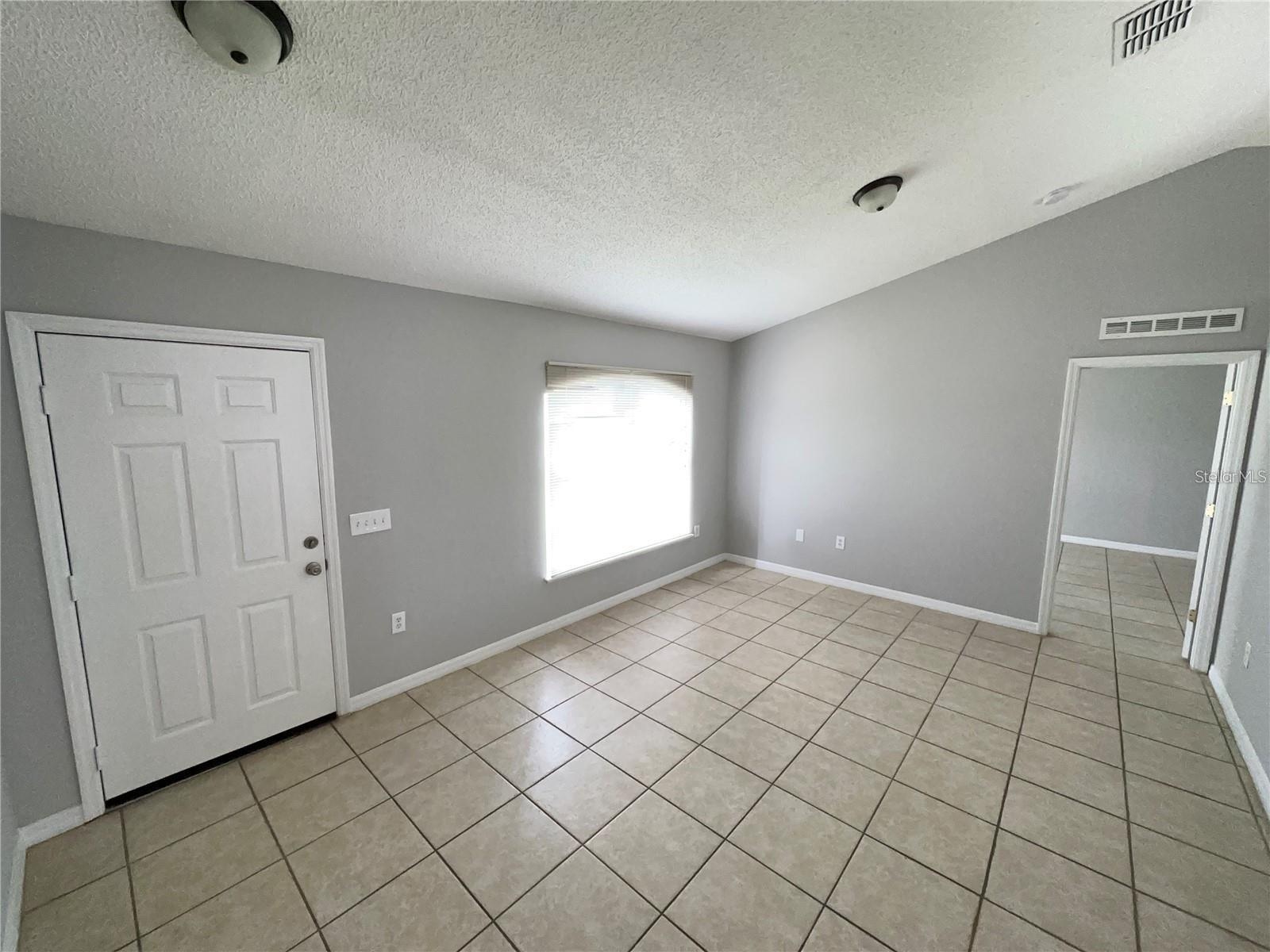 Image 11 of 28 For 723 Parrot Court