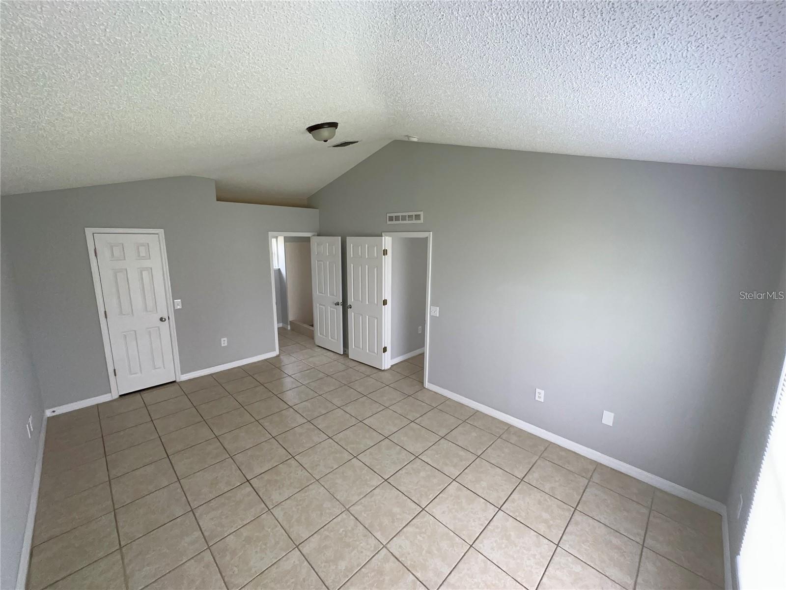 Image 12 of 28 For 723 Parrot Court