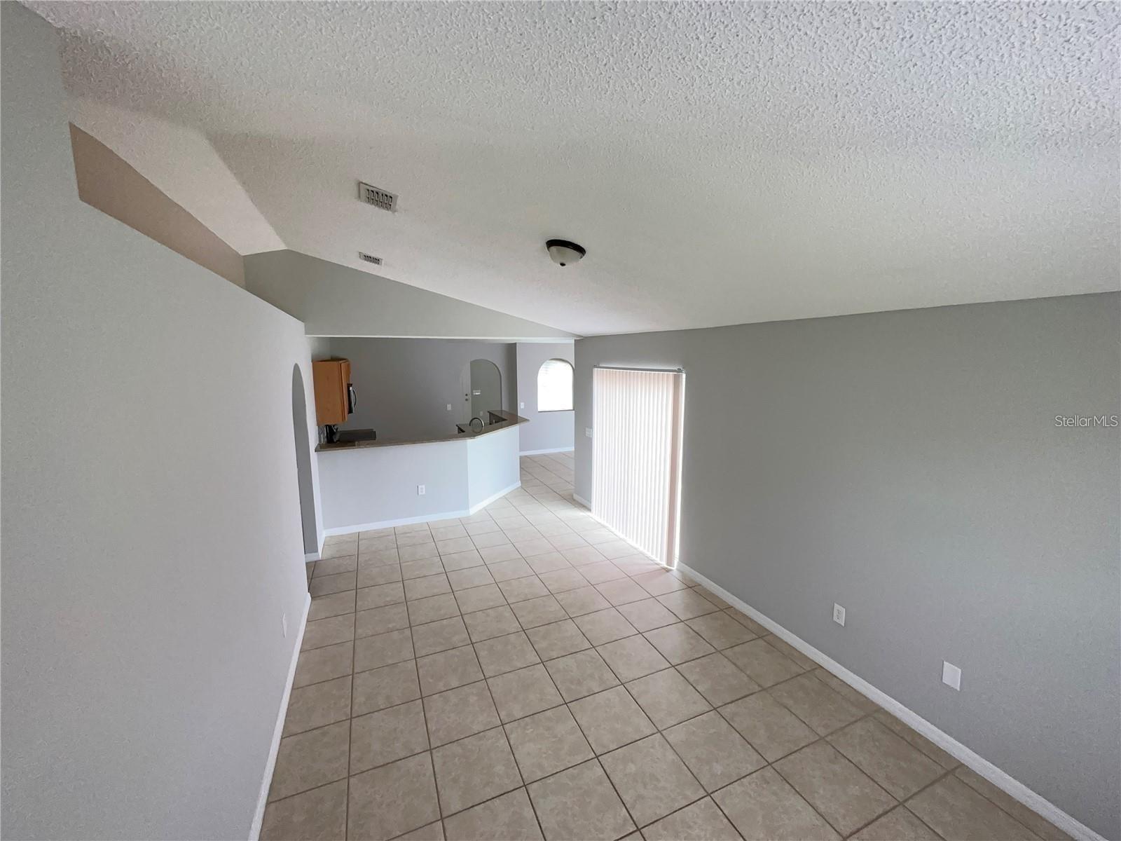 Image 22 of 28 For 723 Parrot Court