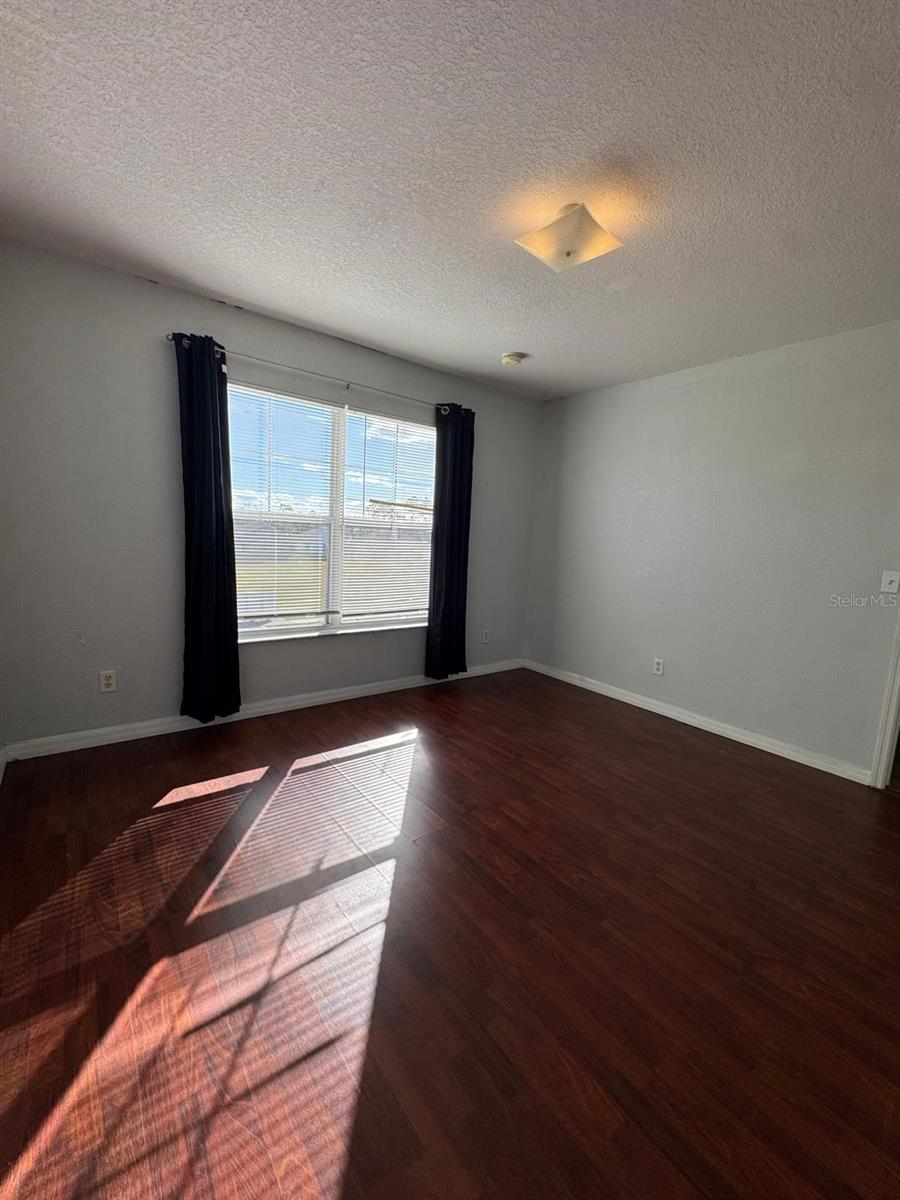 Image 11 of 18 For 6561 Crescent Loop