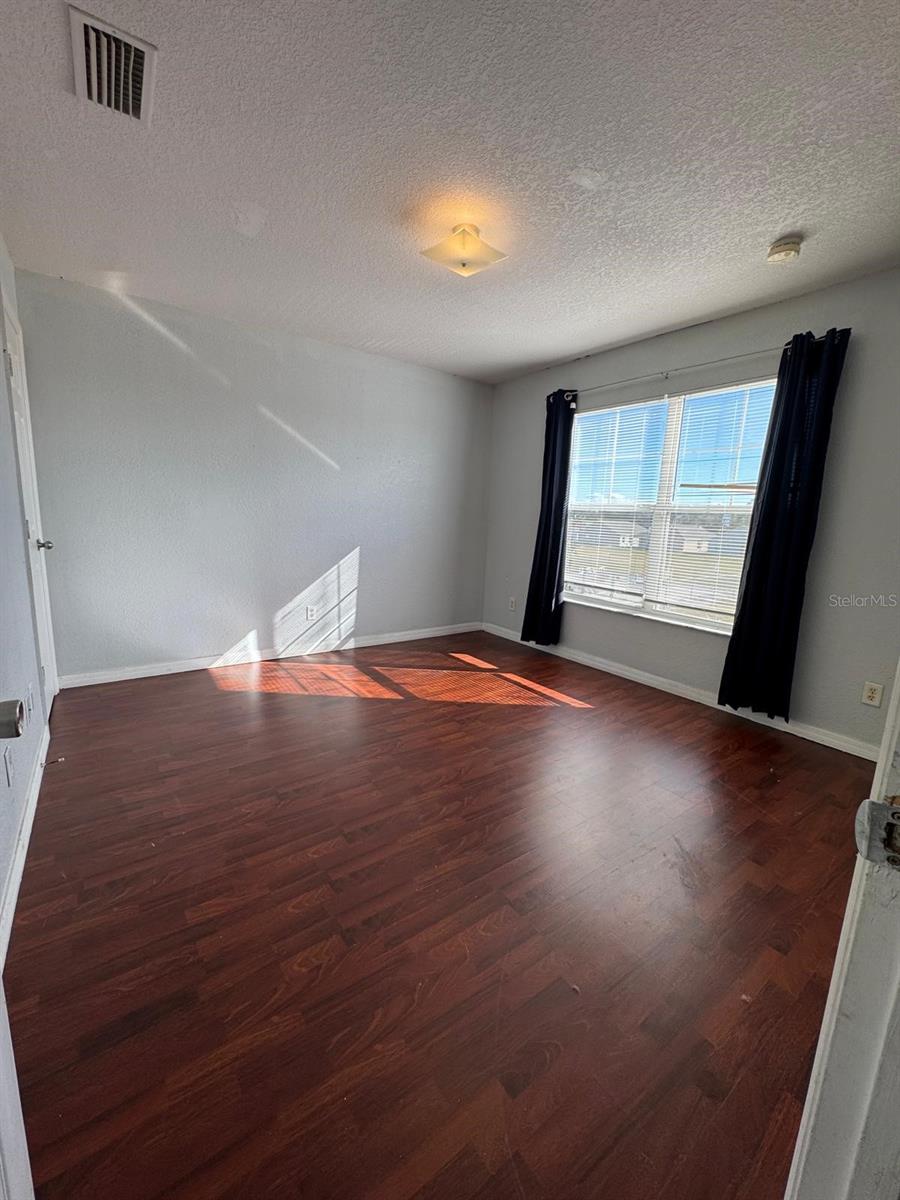 Image 12 of 18 For 6561 Crescent Loop