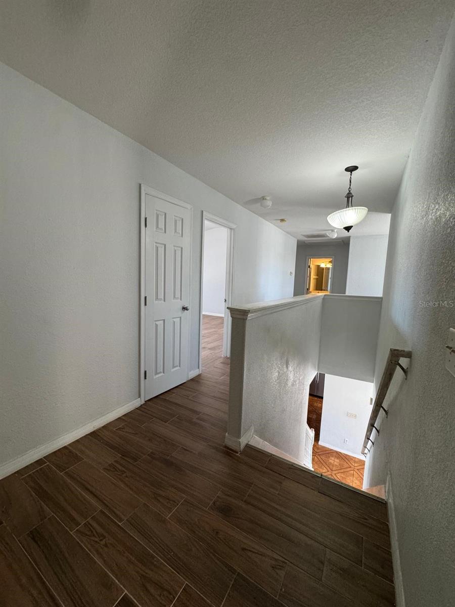 Image 8 of 18 For 6561 Crescent Loop