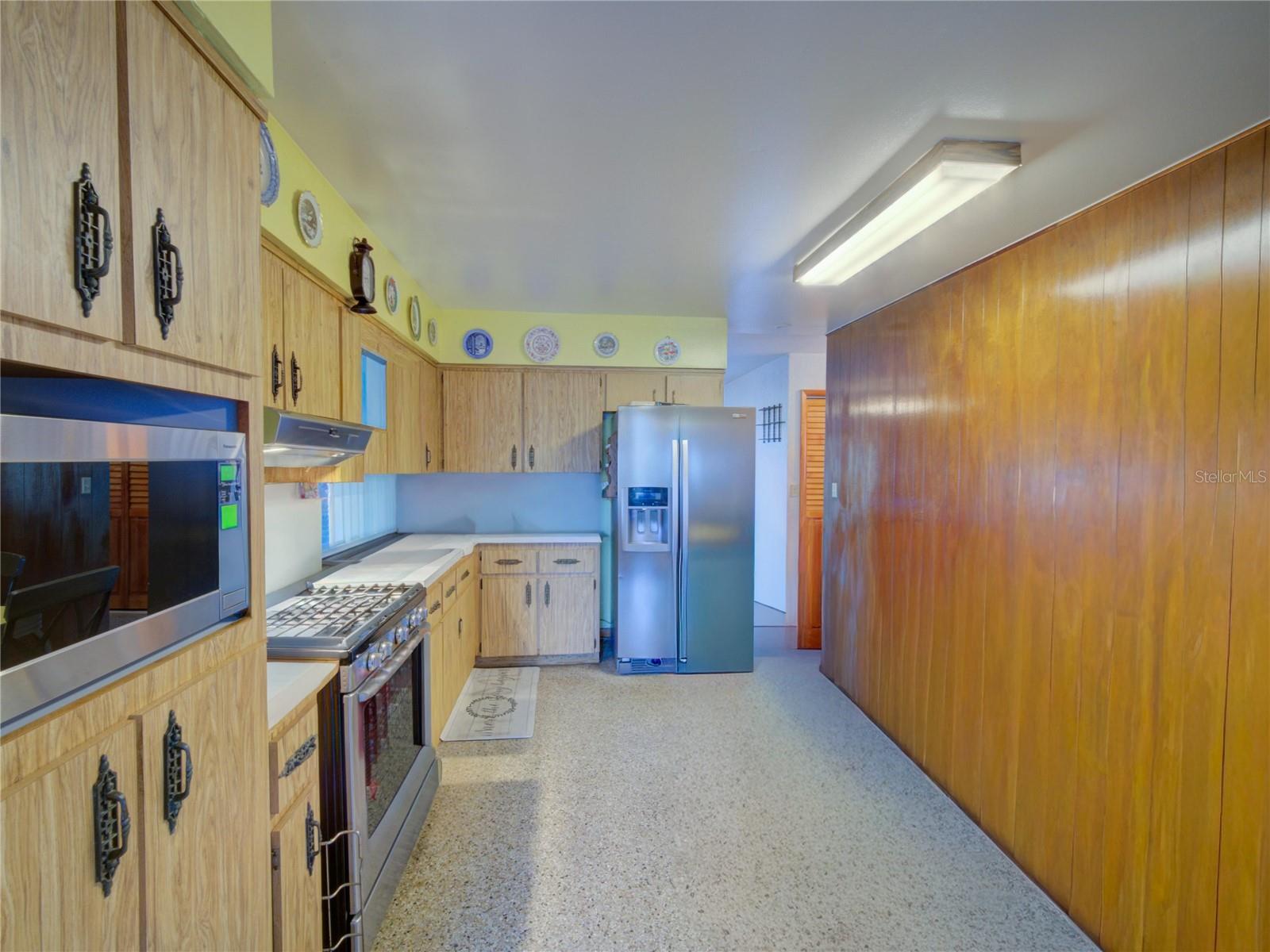 Image 13 of 79 For 7008 Hunt Road