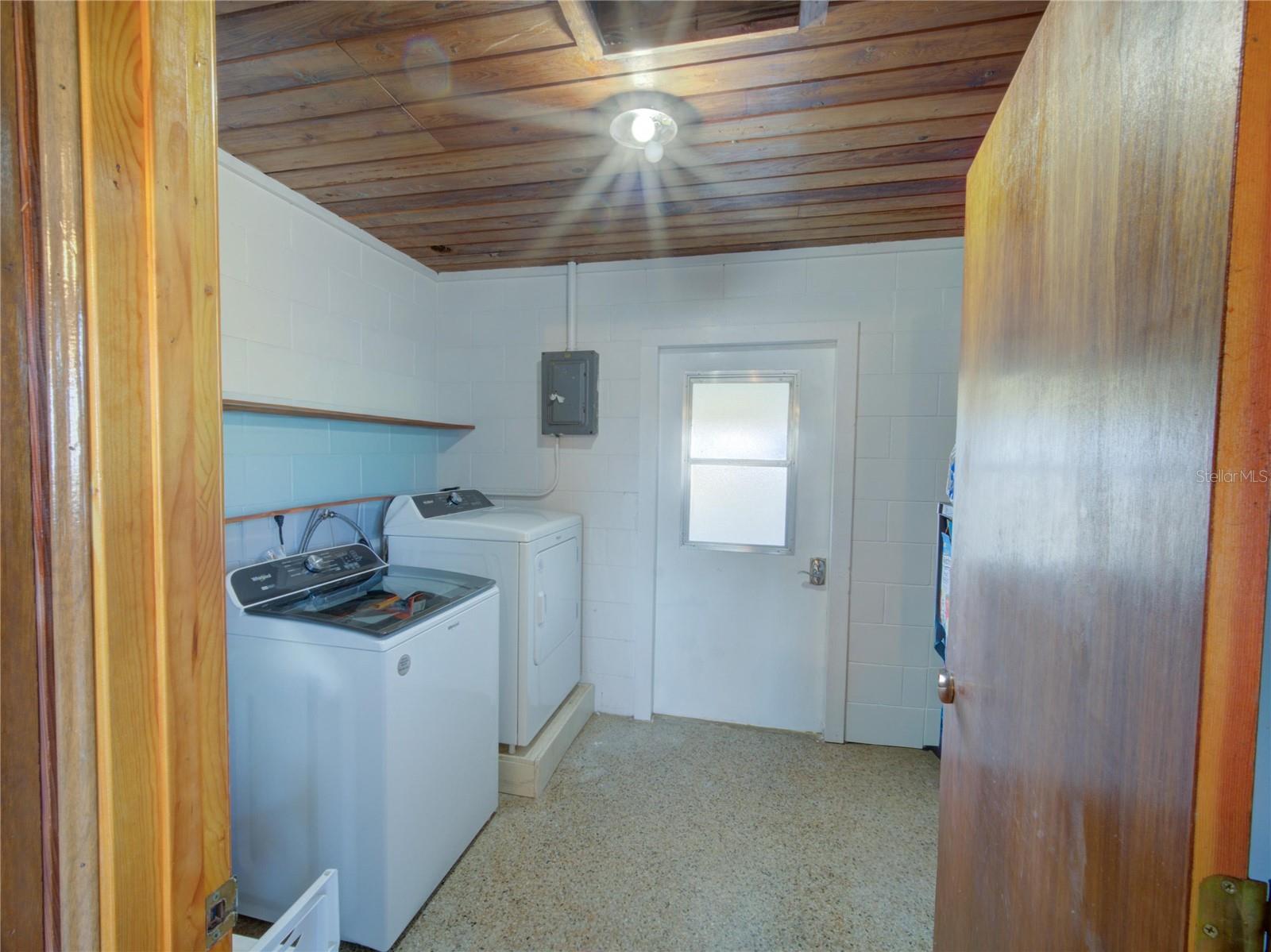 Image 24 of 79 For 7008 Hunt Road