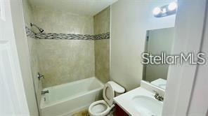 Listing photo id 7 for 282 Century Boulevard 2