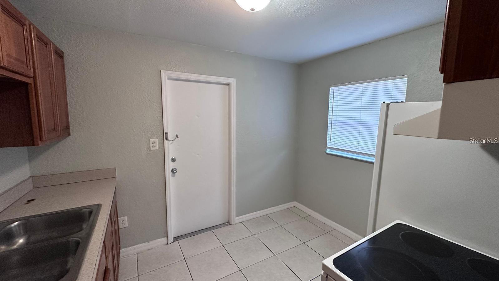 Image 3 of 8 For 104 Dr Martin Luther King Jr Avenue 2