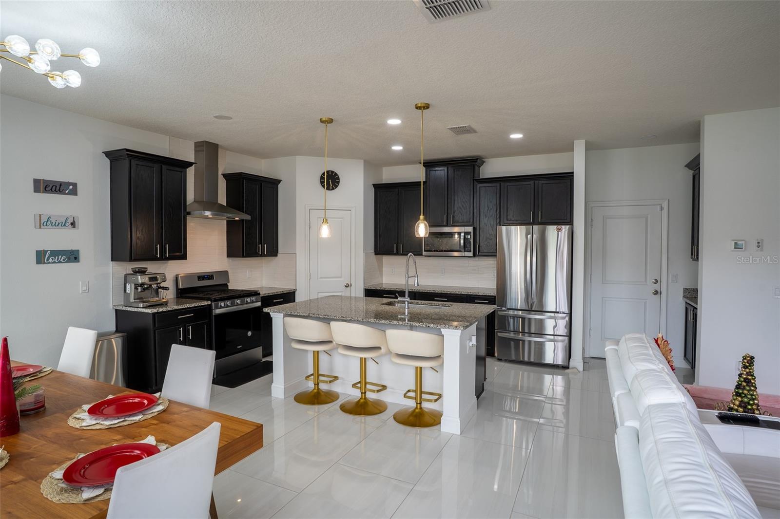 Image 14 of 63 For 9860 Aurea Moss Lane