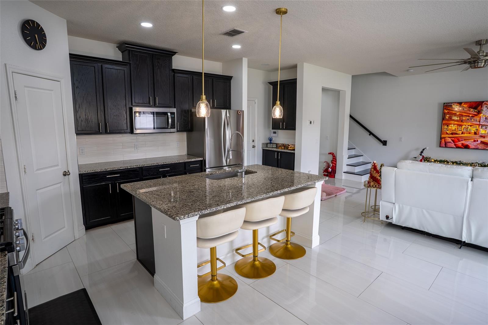 Image 15 of 63 For 9860 Aurea Moss Lane