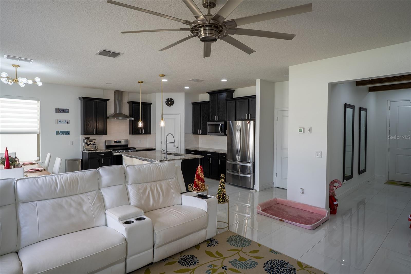 Image 19 of 63 For 9860 Aurea Moss Lane