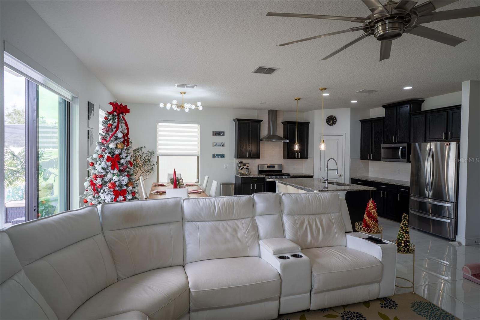 Image 20 of 63 For 9860 Aurea Moss Lane