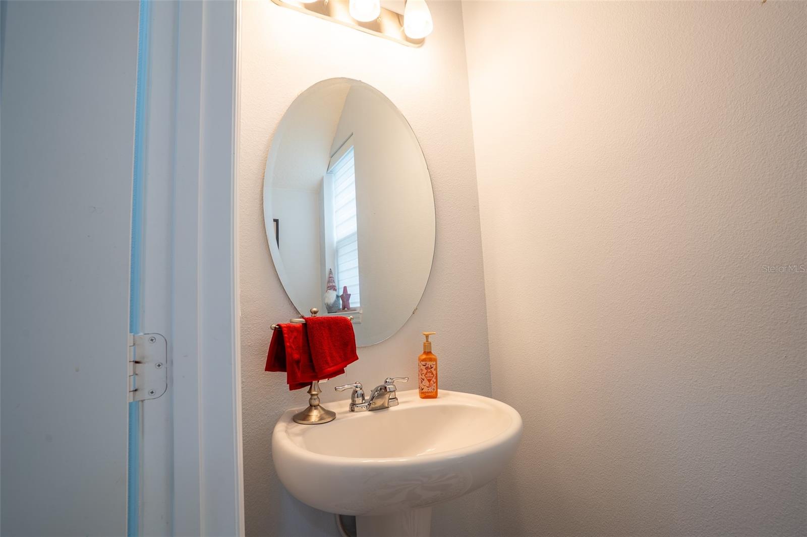 Image 35 of 63 For 9860 Aurea Moss Lane