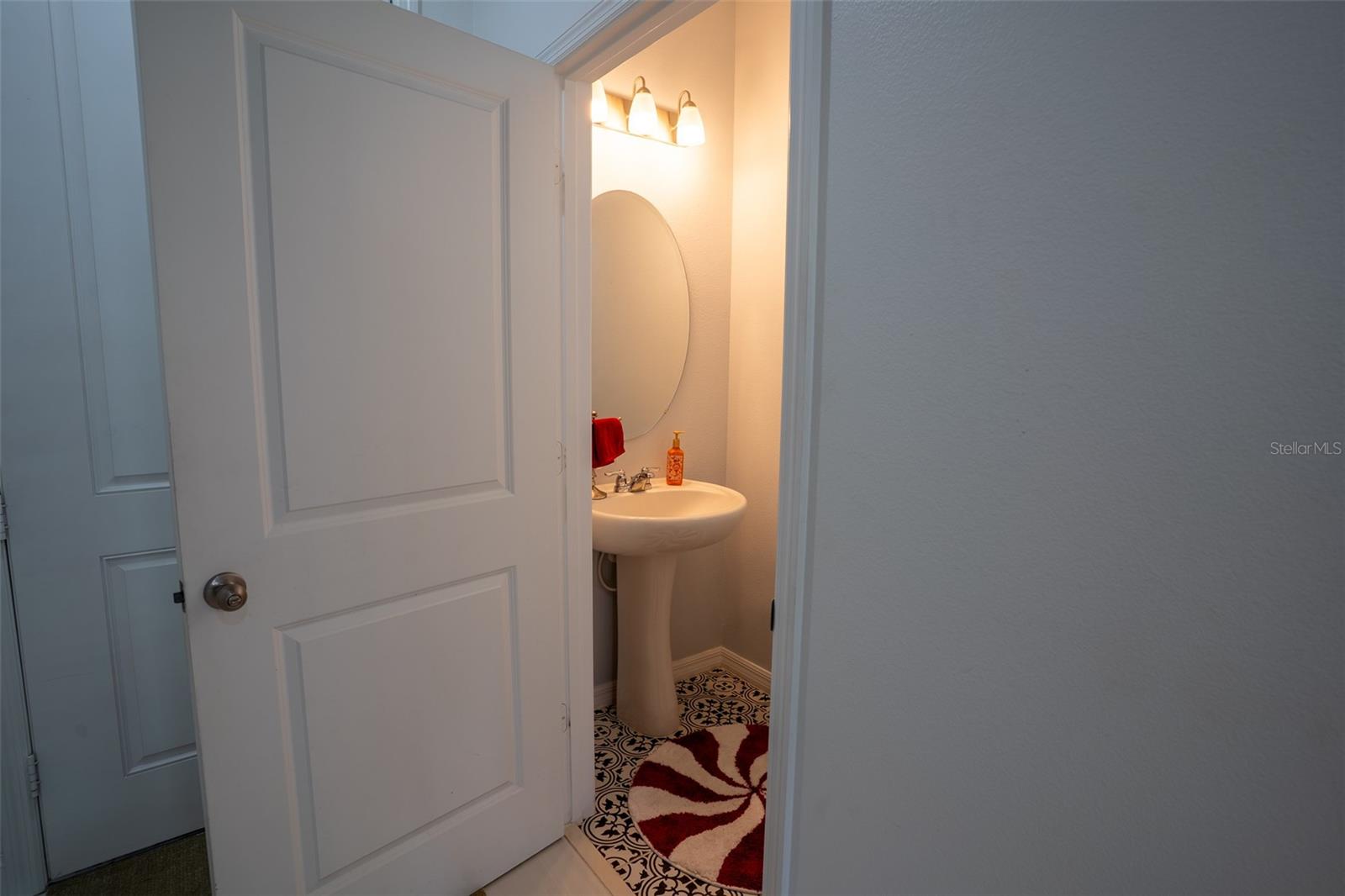 Image 36 of 63 For 9860 Aurea Moss Lane