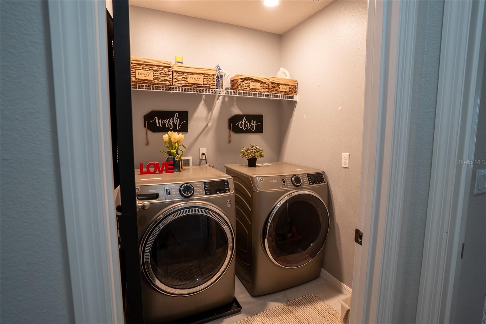 Image 47 of 63 For 9860 Aurea Moss Lane