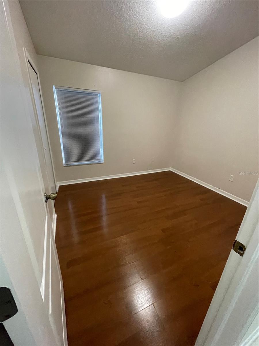 Image 15 of 23 For 8044 Canterbury Lake Boulevard