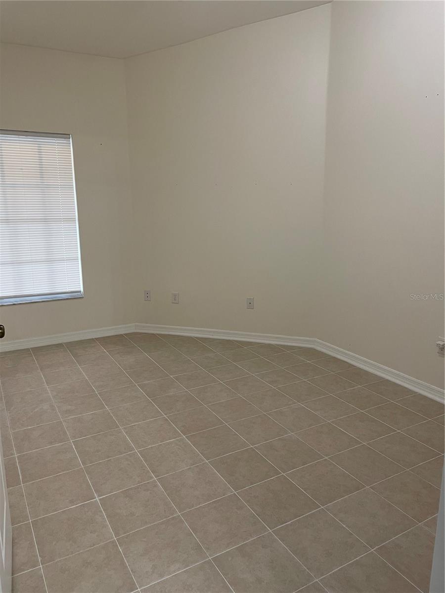 Image 19 of 23 For 8044 Canterbury Lake Boulevard