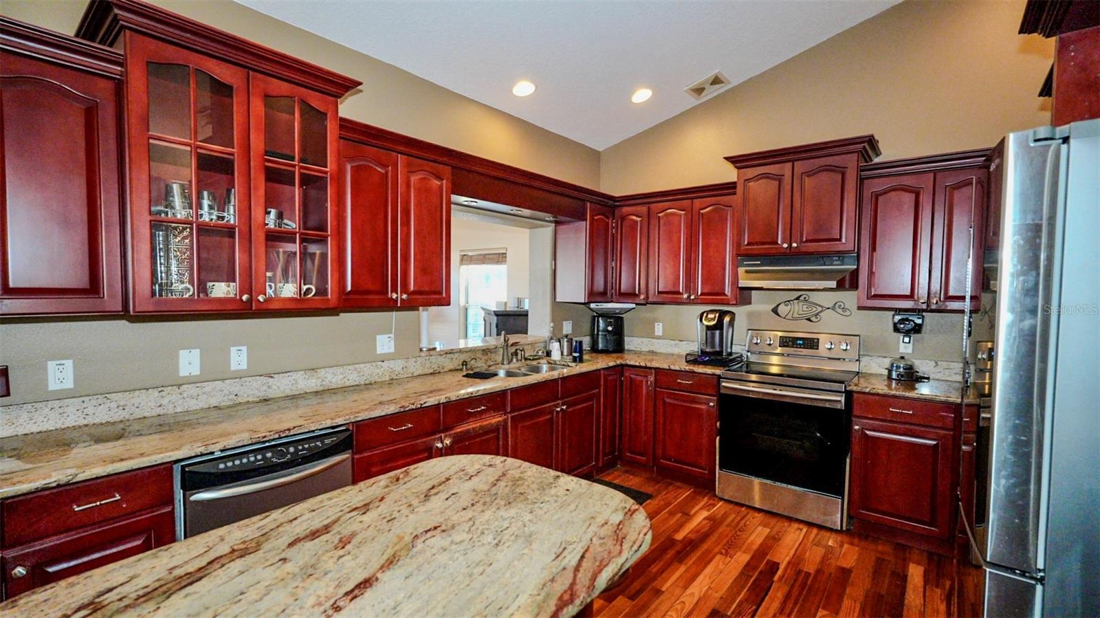 Image 11 of 47 For 14117 Boggy Creek Road