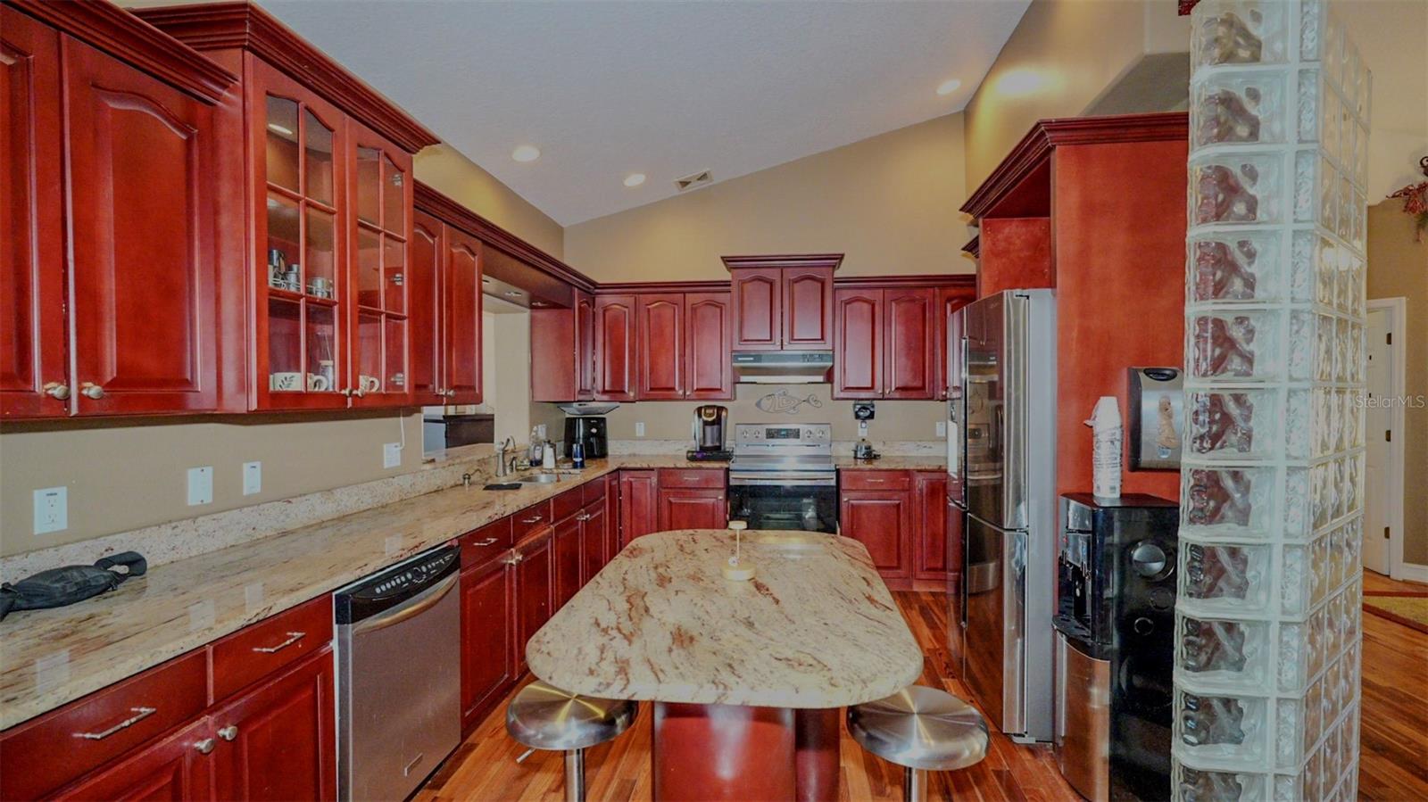 Image 12 of 47 For 14117 Boggy Creek Road