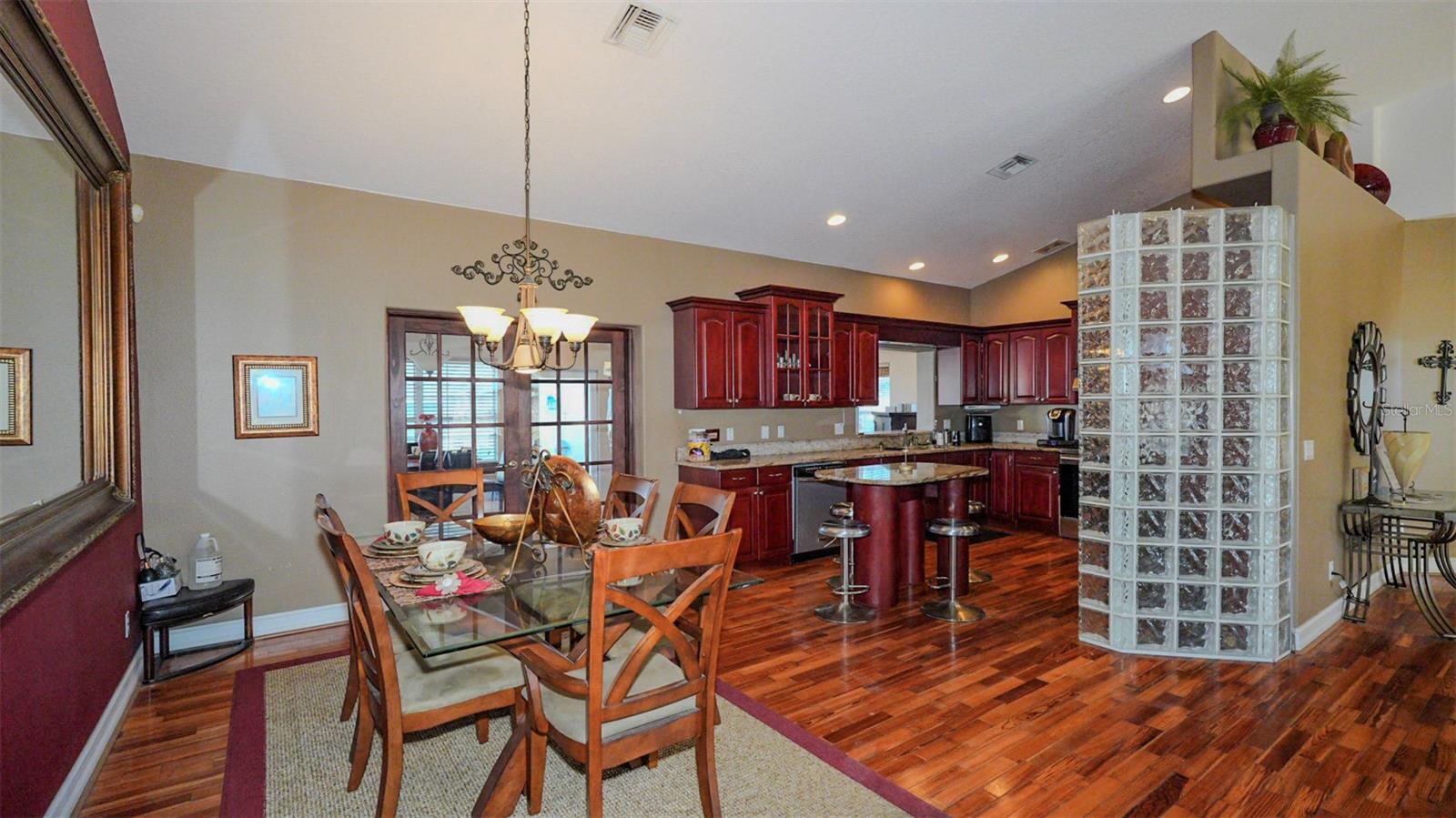 Image 19 of 47 For 14117 Boggy Creek Road