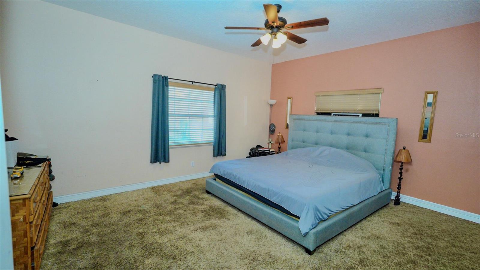 Image 27 of 47 For 14117 Boggy Creek Road