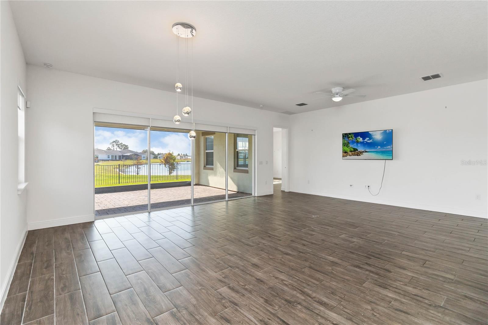 Image 6 of 32 For 2709 Greenlands Street