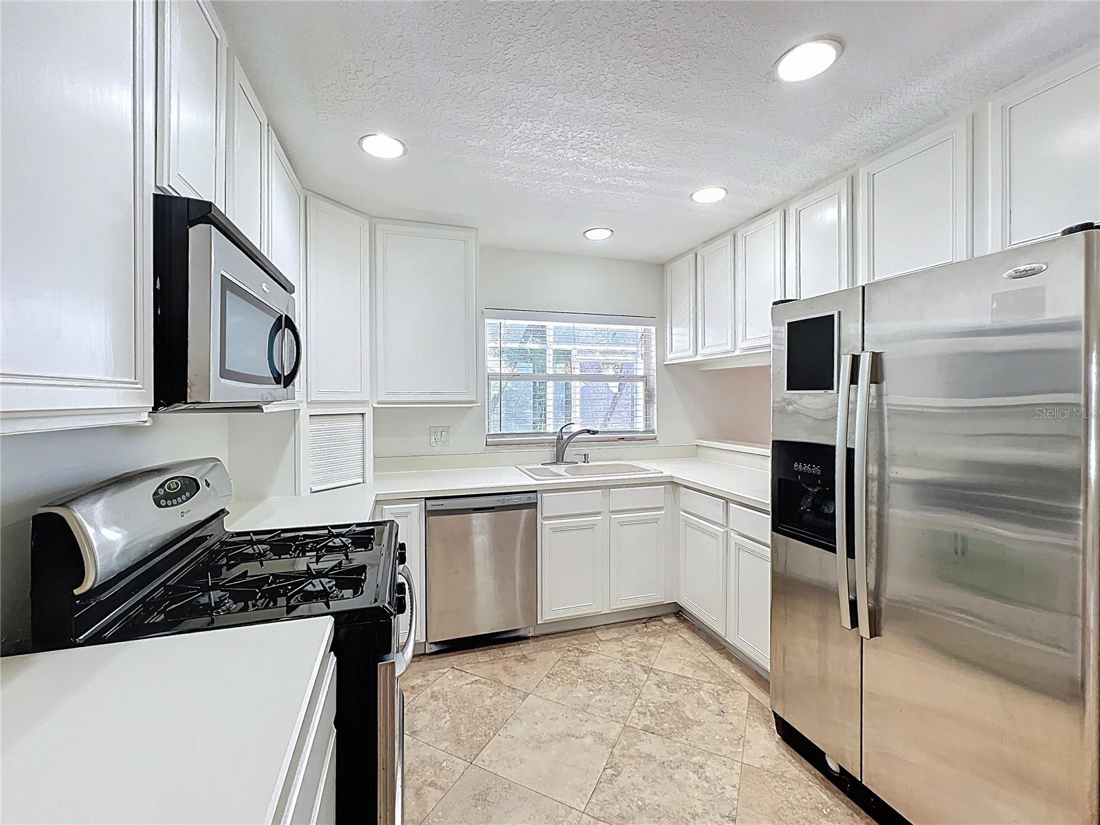 Image 3 of 32 For 8029 Gillette Court