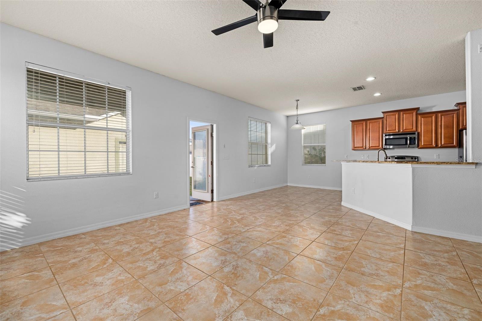 Image 20 of 81 For 6829 Sundrop Street