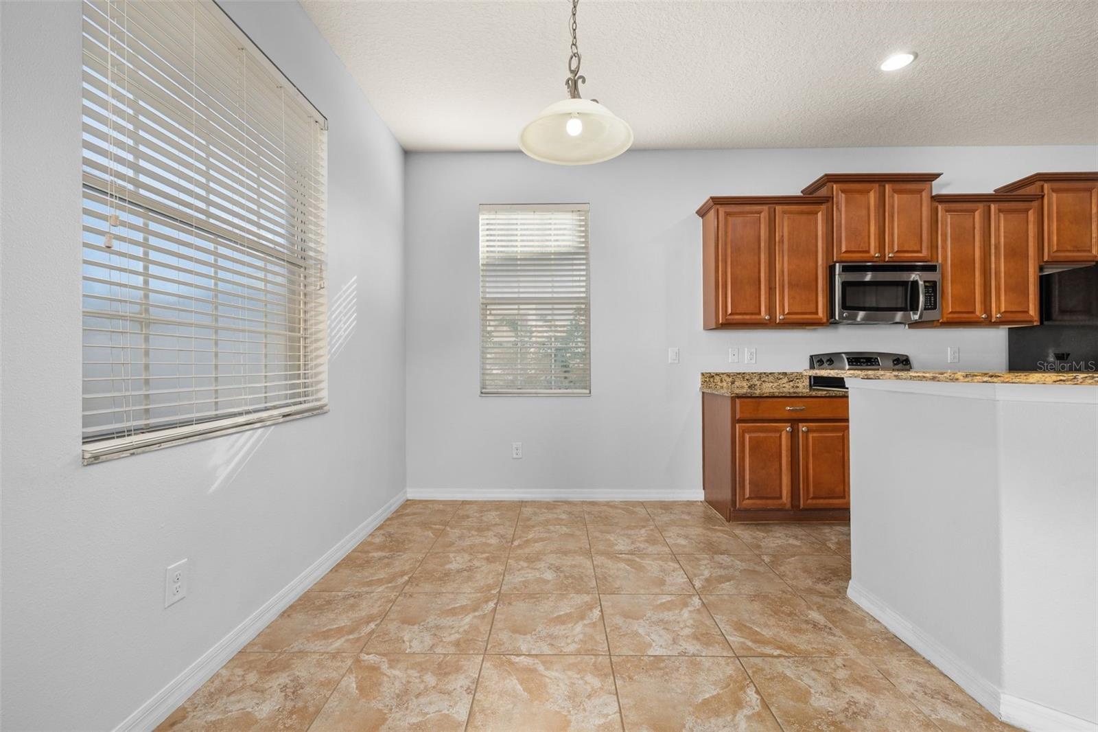 Image 27 of 81 For 6829 Sundrop Street