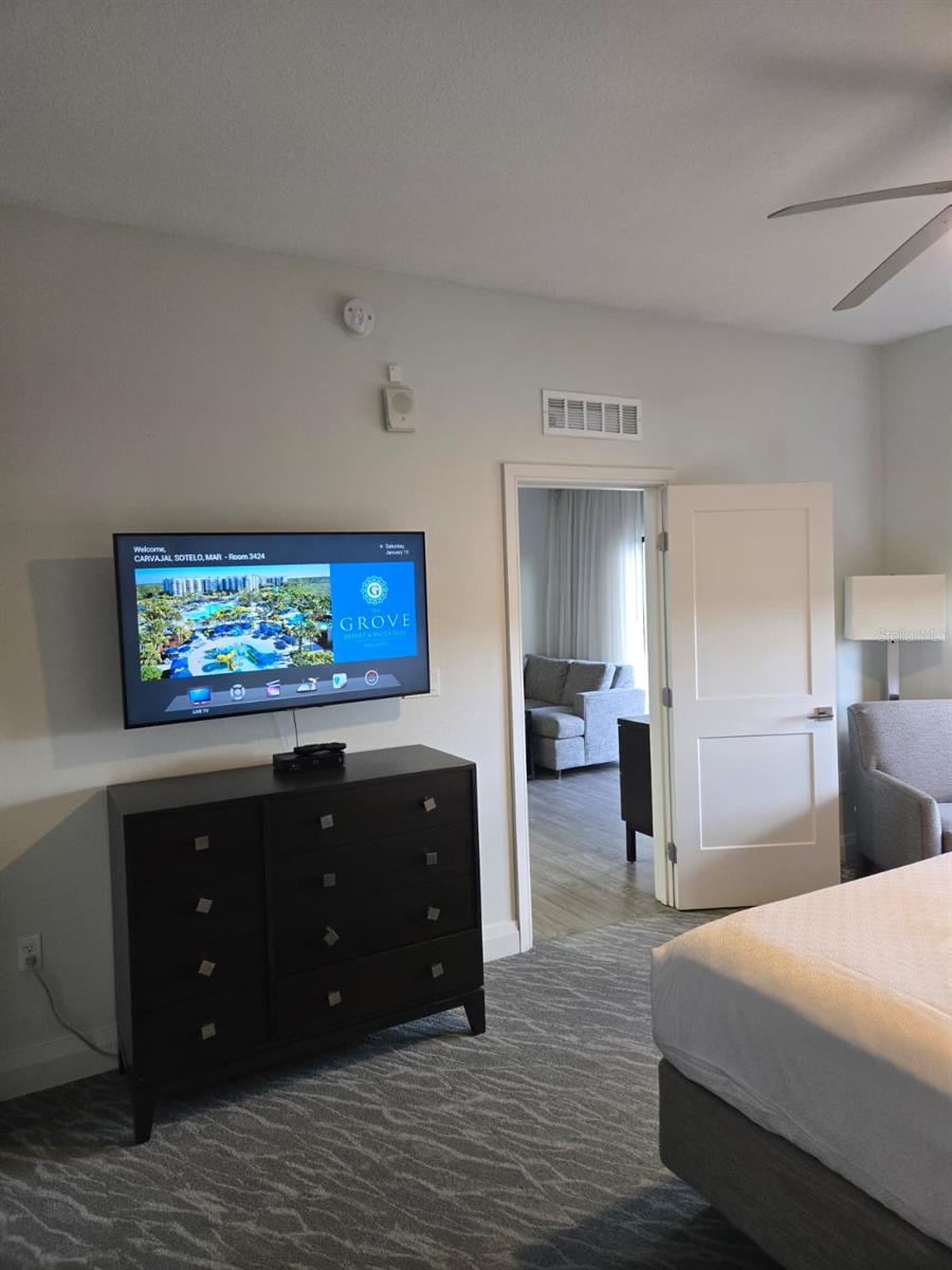 Image 12 of 23 For 14501 Grove Resort Avenue 3424