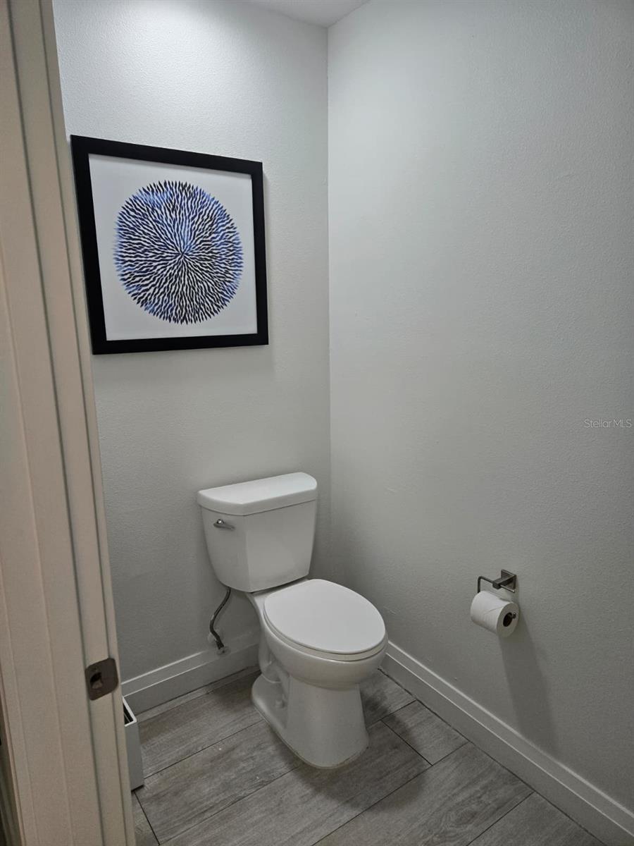 Image 15 of 23 For 14501 Grove Resort Avenue 3424