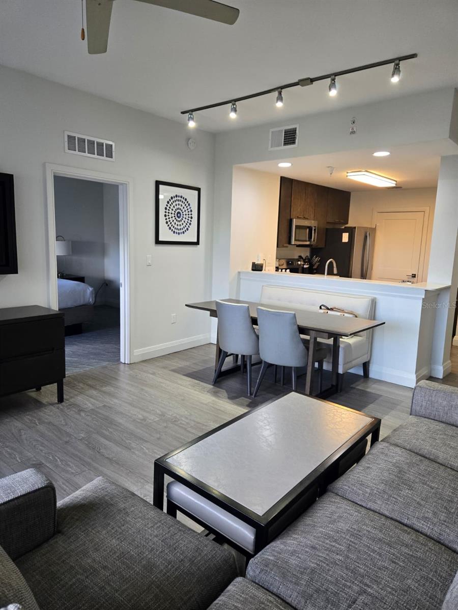 Image 17 of 23 For 14501 Grove Resort Avenue 3424