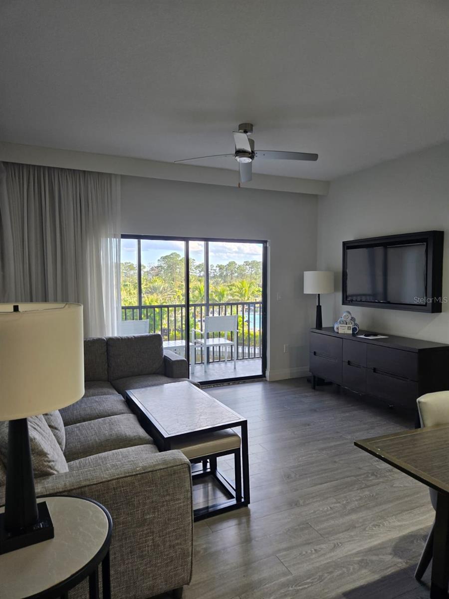 Image 18 of 23 For 14501 Grove Resort Avenue 3424