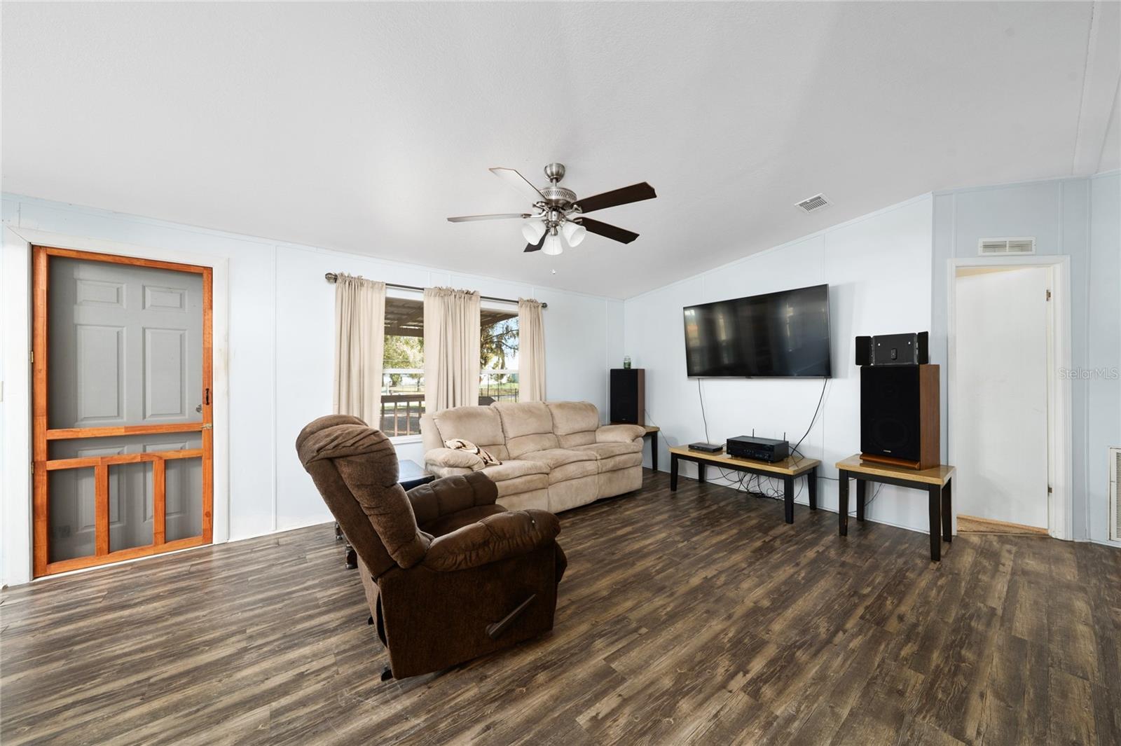 Image 49 of 63 For 915 Keen Road 915