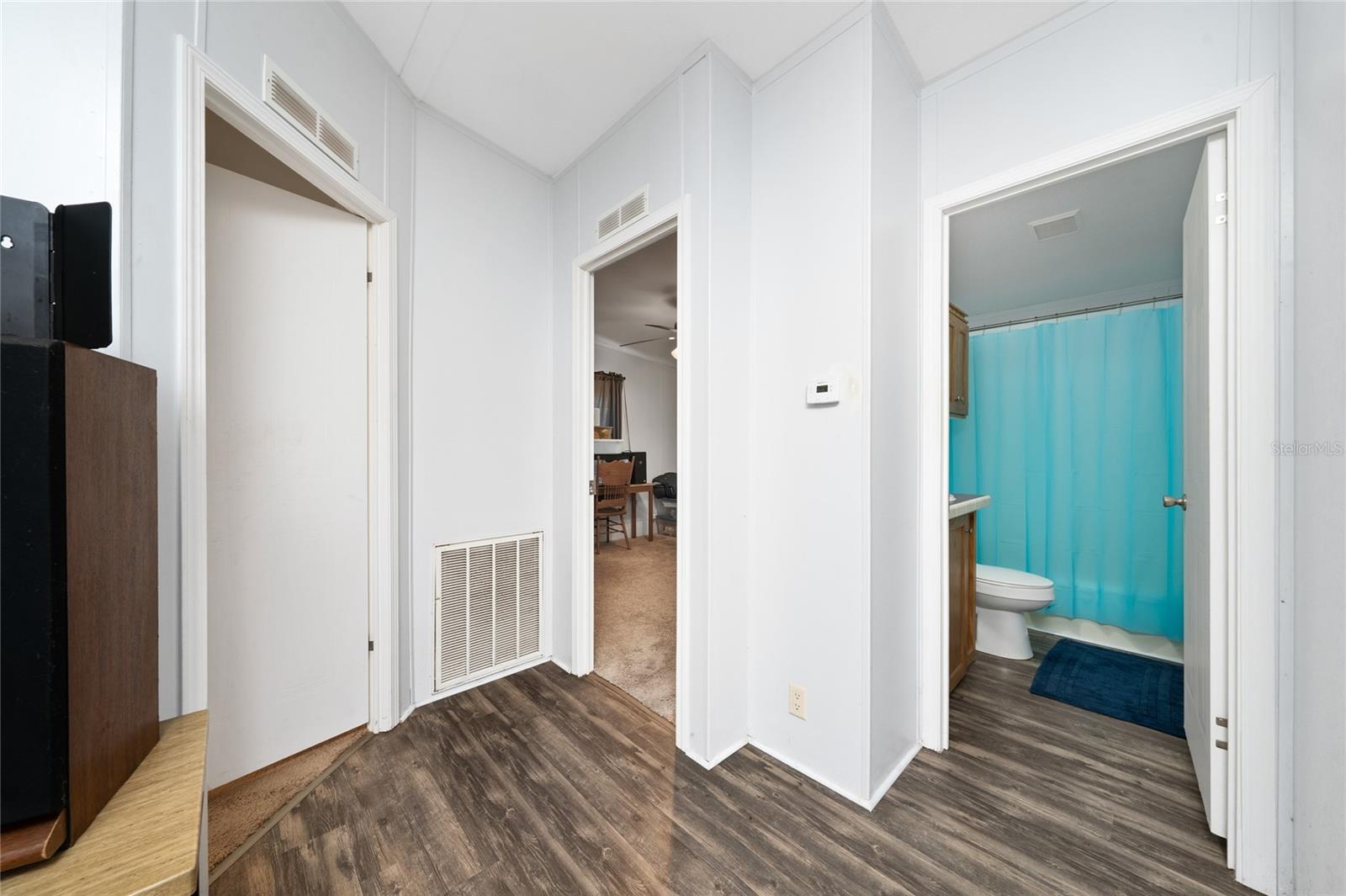 Image 58 of 63 For 915 Keen Road 915