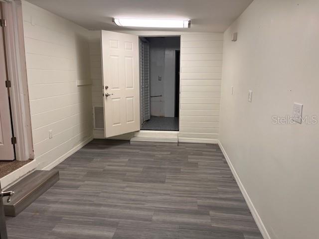 Image 7 of 22 For 4749 Hargrave Street