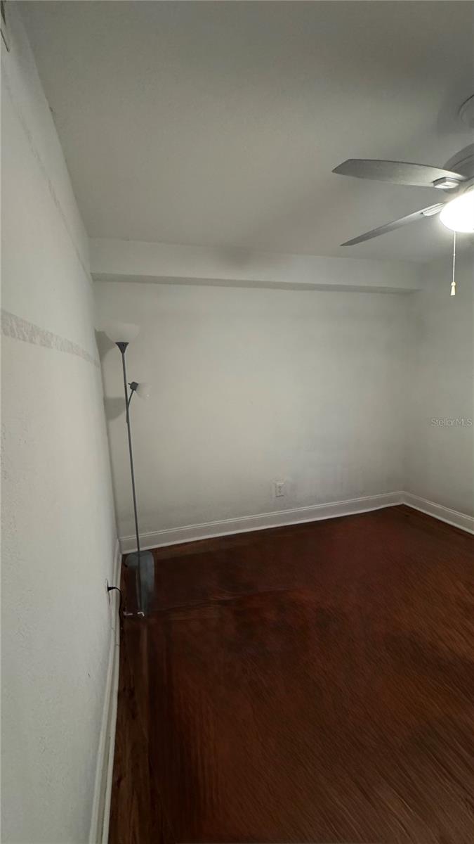 Image 16 of 25 For 205 Lewfield Circle 205