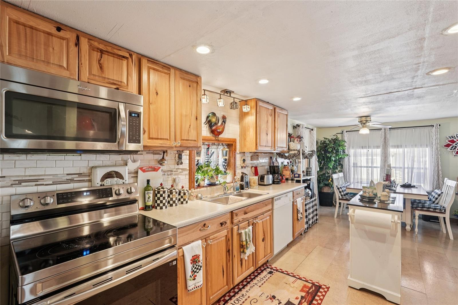 Image 13 of 27 For 5316 53rd Avenue E H2