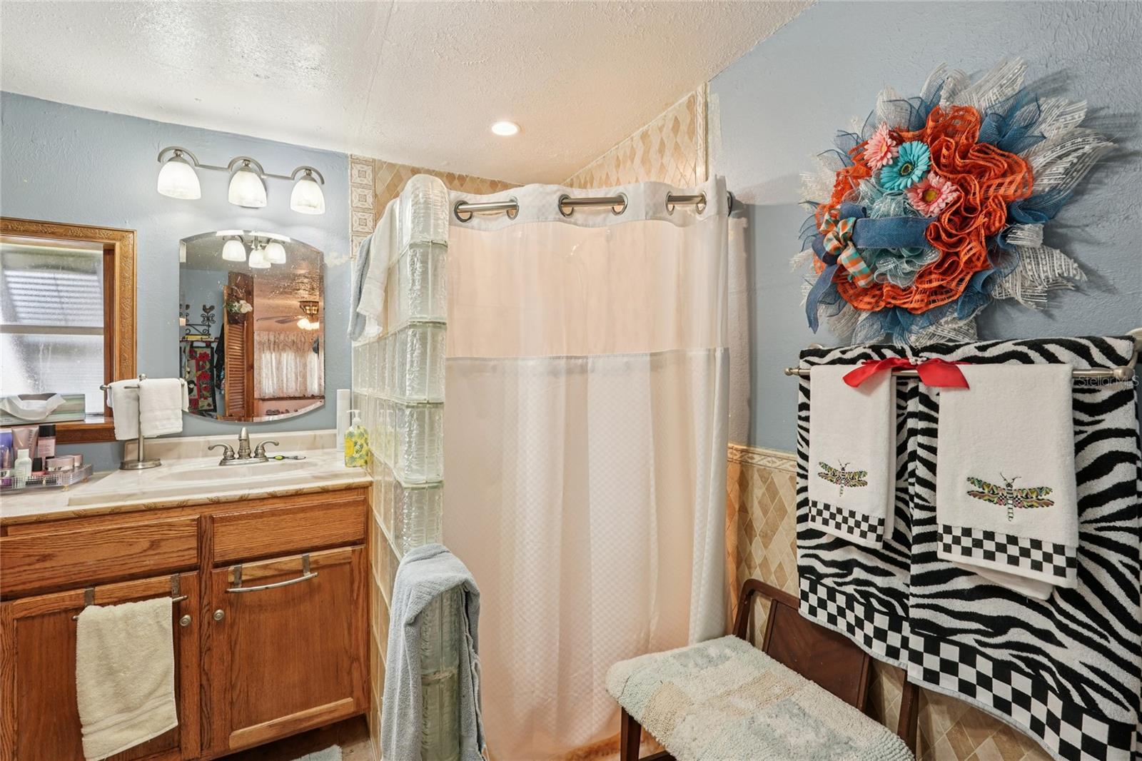 Image 23 of 27 For 5316 53rd Avenue E H2