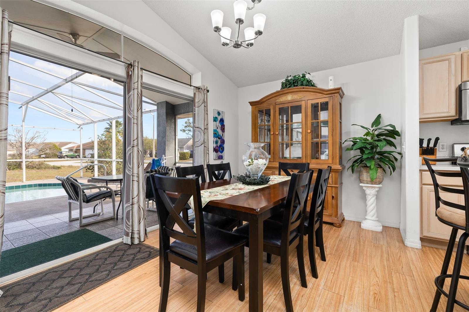 Image 11 of 42 For 170 Cedarpark Lane