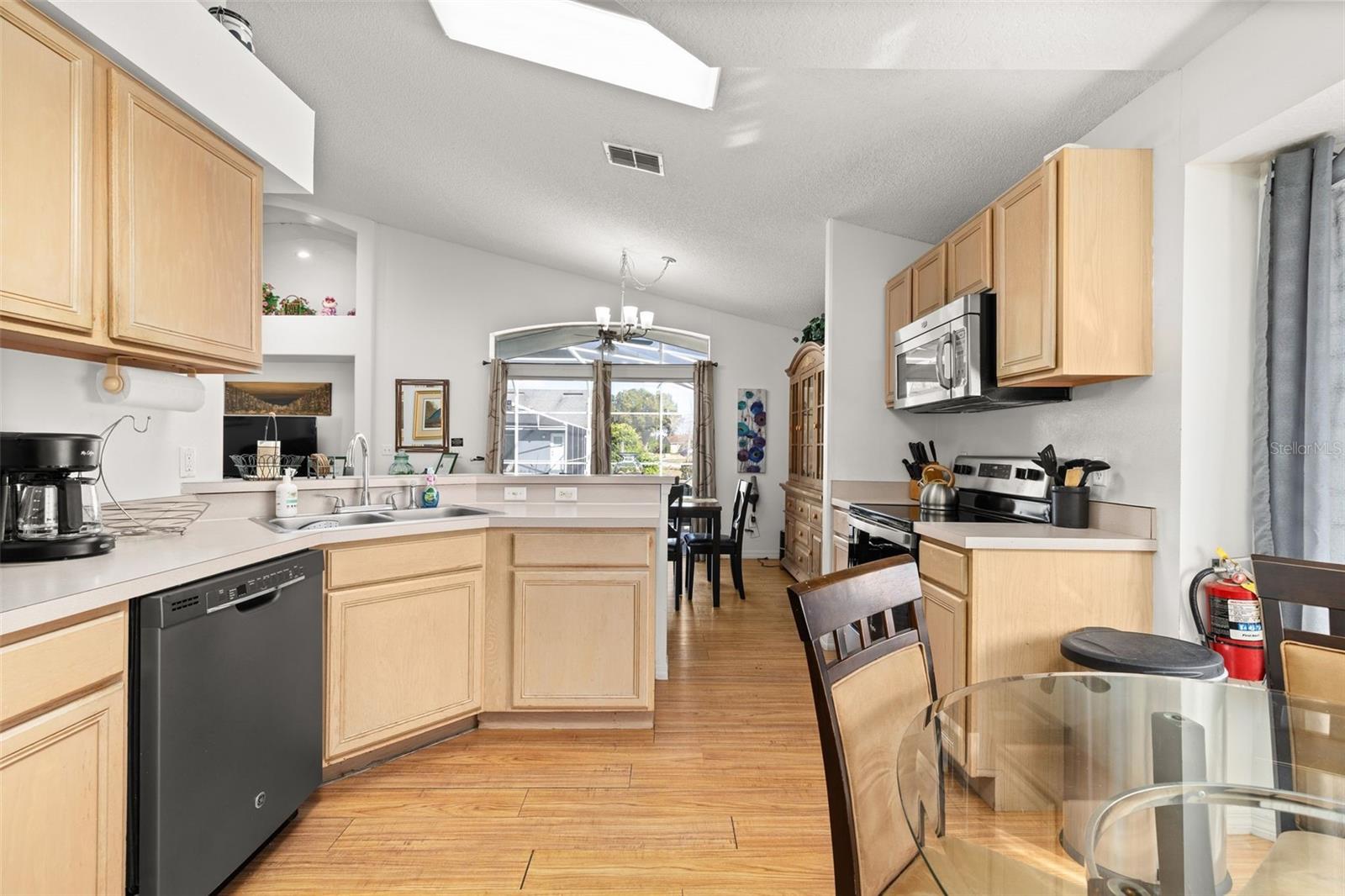 Image 13 of 42 For 170 Cedarpark Lane